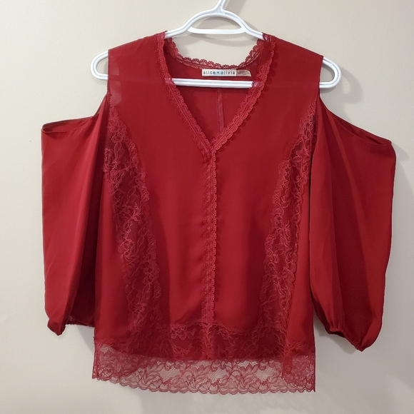 Alice + Olivia - Silk and Lace Cold Shoulder Top - Size XS - Picture 4 of 10